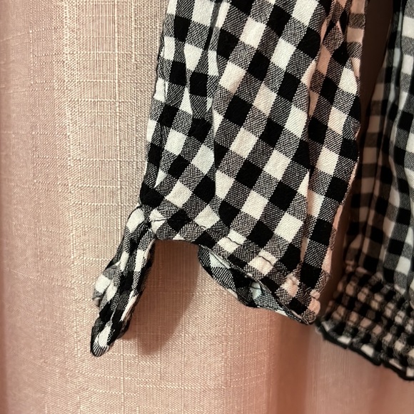 hollister off-shoulder top - Picture 4 of 4